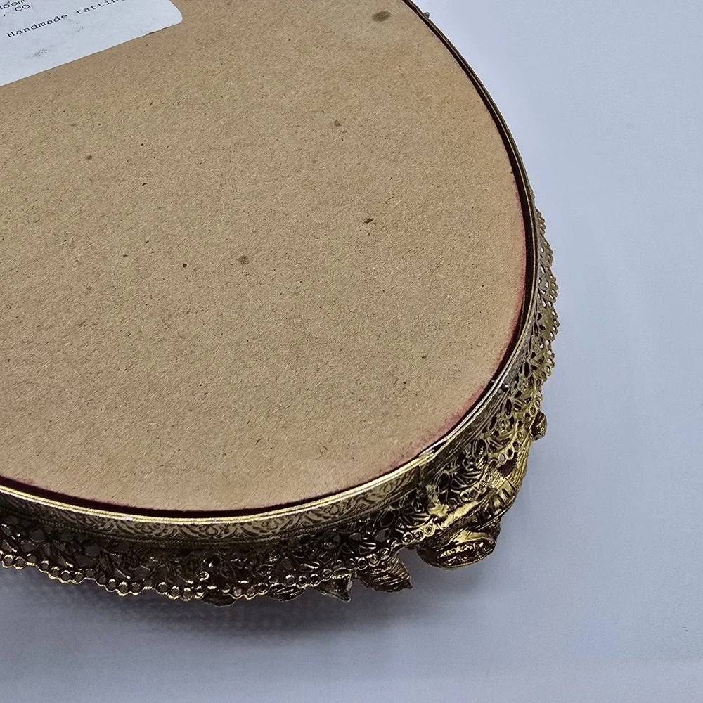 Vintage Metal Glass‎ Tray With Glass Top Chrocheted 1907 Tatting Doily